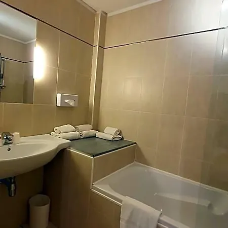 Hotel The Originals City, L'hippocampe, Sete Balaruc-le-vieux